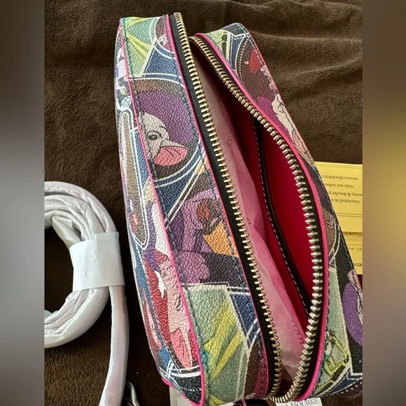 Rescuers Down Under Disney Dooney crossbody - Picture 3 of 6